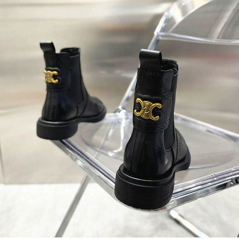 Женские ботинки европейского стиля на толстой подошве, осень-весна 2024, новые, британский стиль, заостренный квадратный носок, броги, кожаные, средней высоты