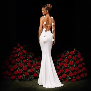 �W���羳Ů�b�Ը����Y��¶���玧���w�����b����L���B��ȹ