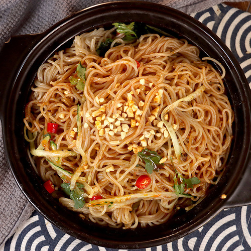 Cold Noodles with Sesame Paste - 4 Pack Authentic Northeastern Grandma Style Vacuum Sealed Convenient Quick Cold Noodles Wholesale