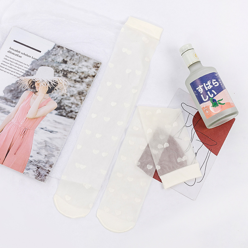 Calcetines flacos de las mujeres calcetines de verano Delgado transparente amor estudiante sexy hasta la rodilla de color sólido calcetines en blanco y negro al por mayor