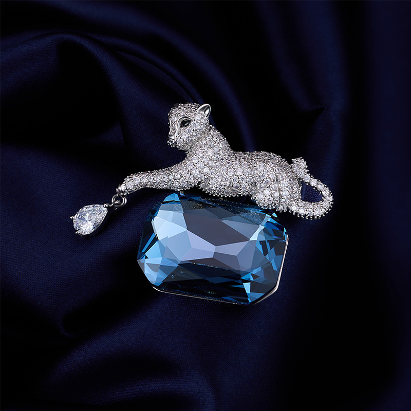 Exquisite Crystal Leopard Brooch Fashion Accessory For Men Women_voghion.com
