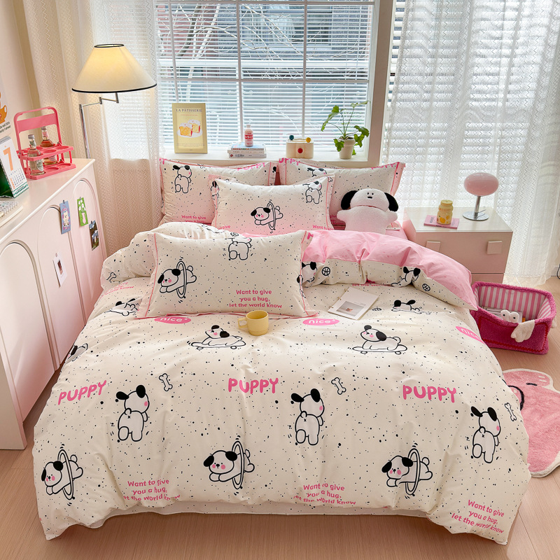 Cama de algodón fresco pequeño conjunto de cuatro piezas de algodón dibujos animados impresos cubierta de edredón dormitorio de estudiantes un solo conjunto de ropa de cama de tres piezas en