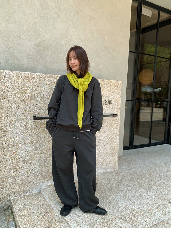 苏奈 配包包休闲卫衣套装25秋高级松弛感束脚长裤三件套fromanna|undefined