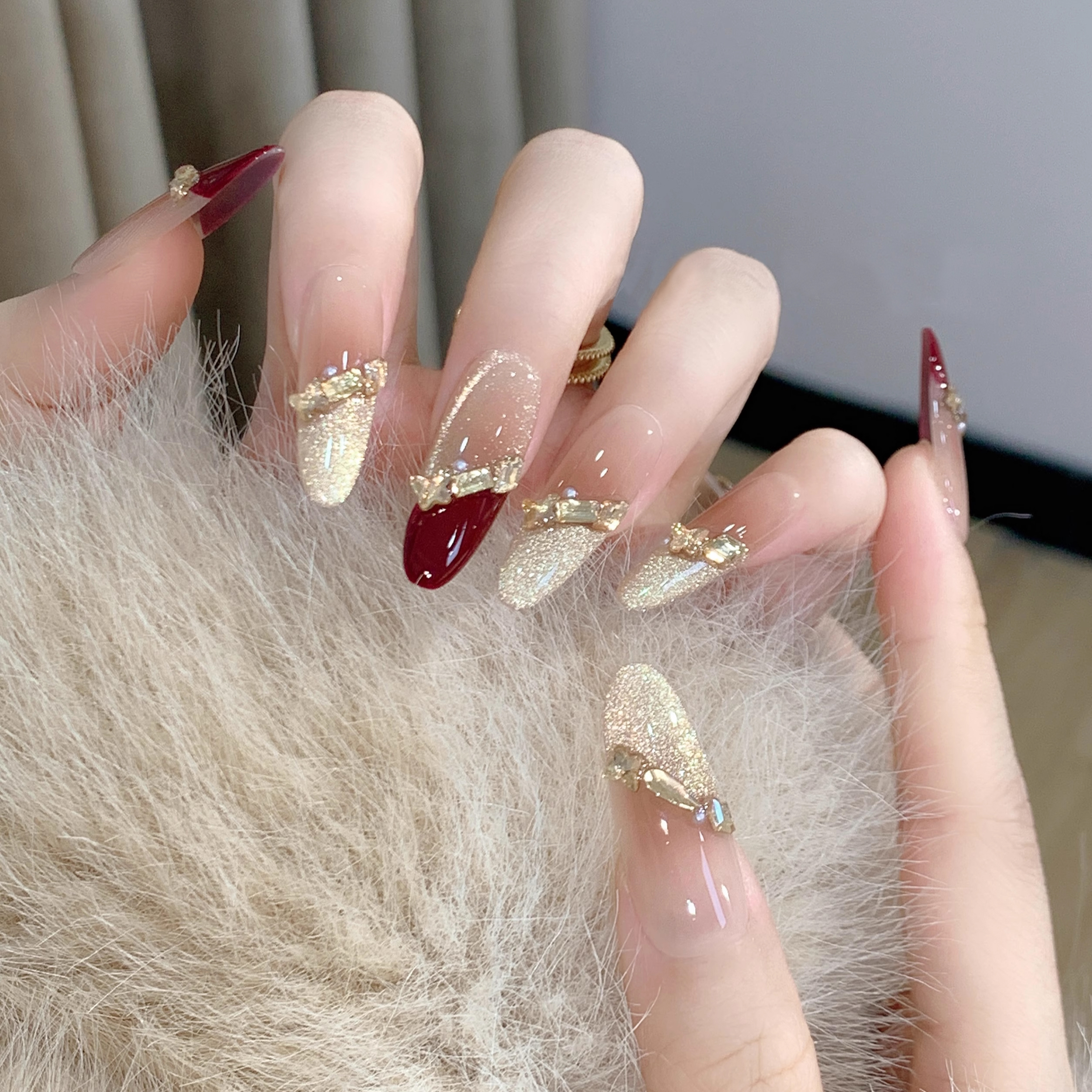 秋冬新款猫眼手工穿戴甲高级感红色中长新娘结婚美甲指甲贴片批发