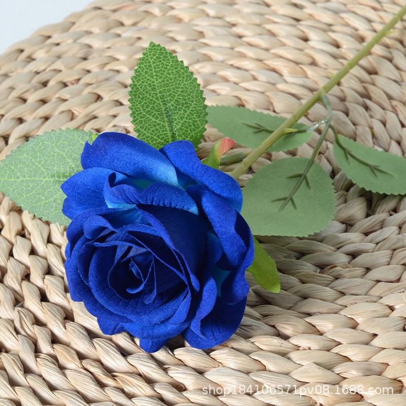 Sola franela Rosa flor artificial Día de San Valentín accesorios de boda flor decorativa pared cascada flor artificial Flor de seda artificial