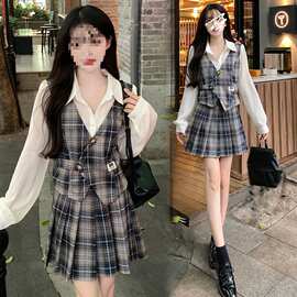 大码胖mm春秋新款格子百褶裙减龄套装学院风泡泡袖JK服显瘦两件套