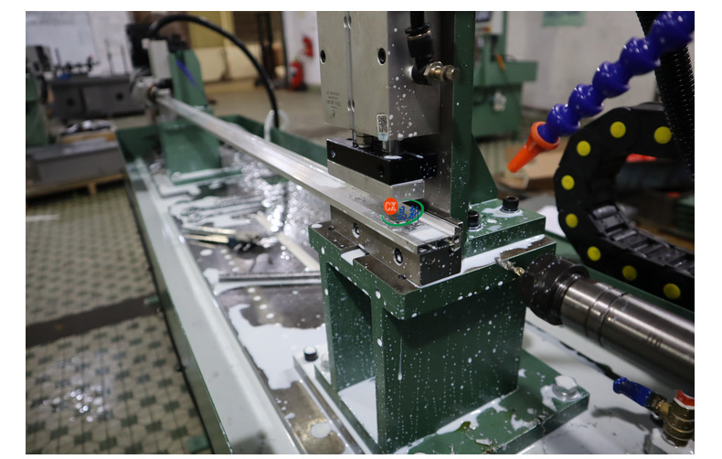 卧式双头攻牙机铝材电池壳侧面攻牙对边双头攻丝机