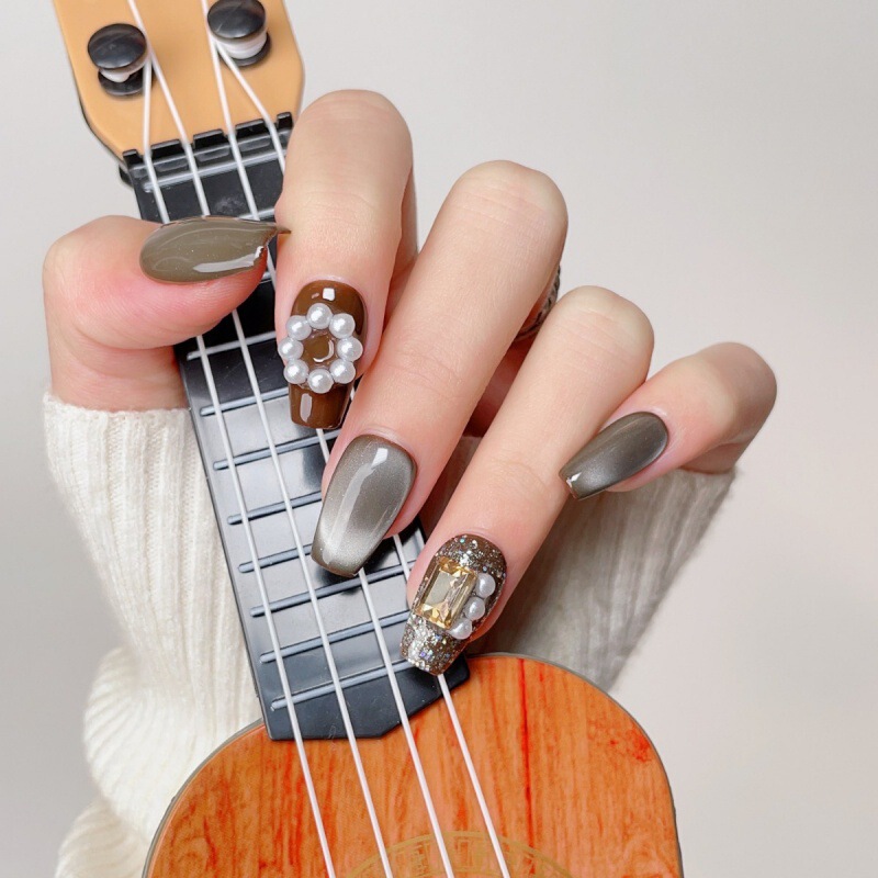 New Wearable Nails, Pure Handmade Phototherapy Manicure Patches, Cat-eye Champagne Diamonds, Brown Short Fake Nails, Removable New Wearable Nails, Pure Handmade Phototherapy Manicure Patches, Cat-eye Champagne Diamonds, Brown Short Fake Nails, Removable