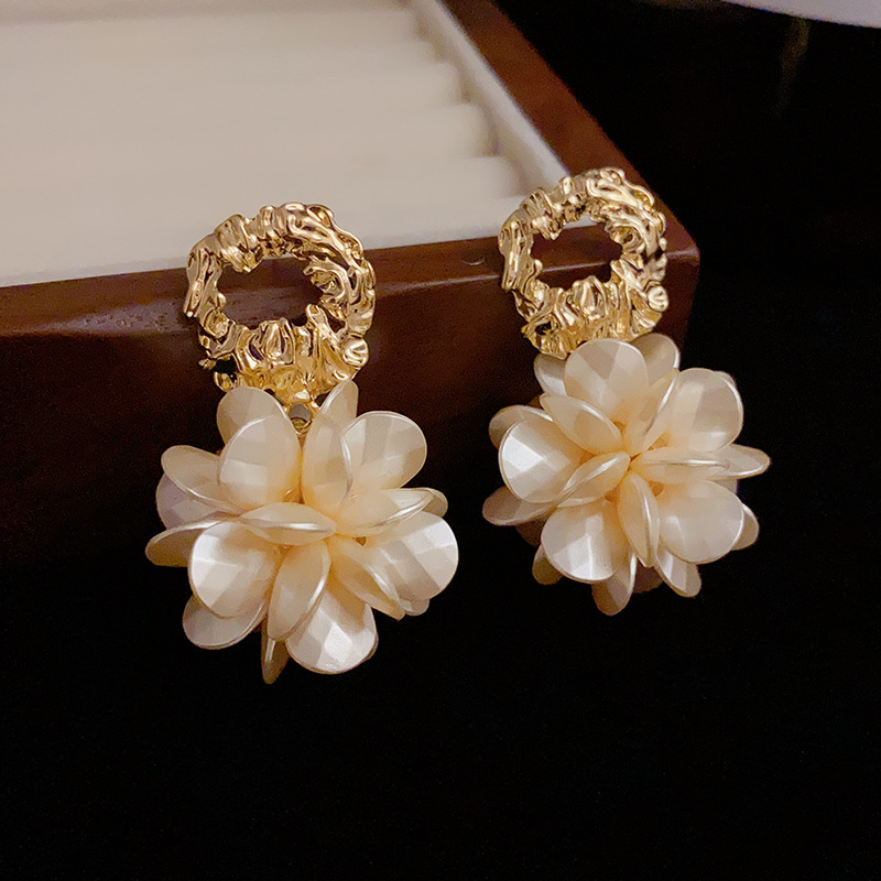 Wholesale Jewelry Vintage Style Flower Alloy Resin 14k Gold Plated Plating Drop Earrings display picture 1