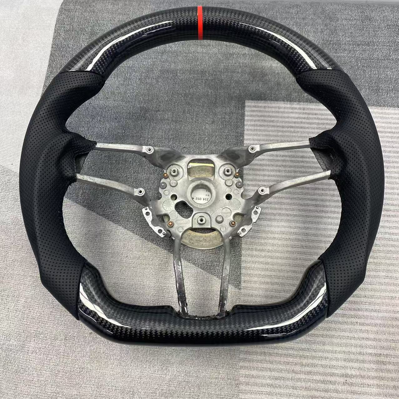 Carbon Fiber Steering Wheel Customization Suitable for Porsche Macan Cayenne Panamera Steering Wheel Processing