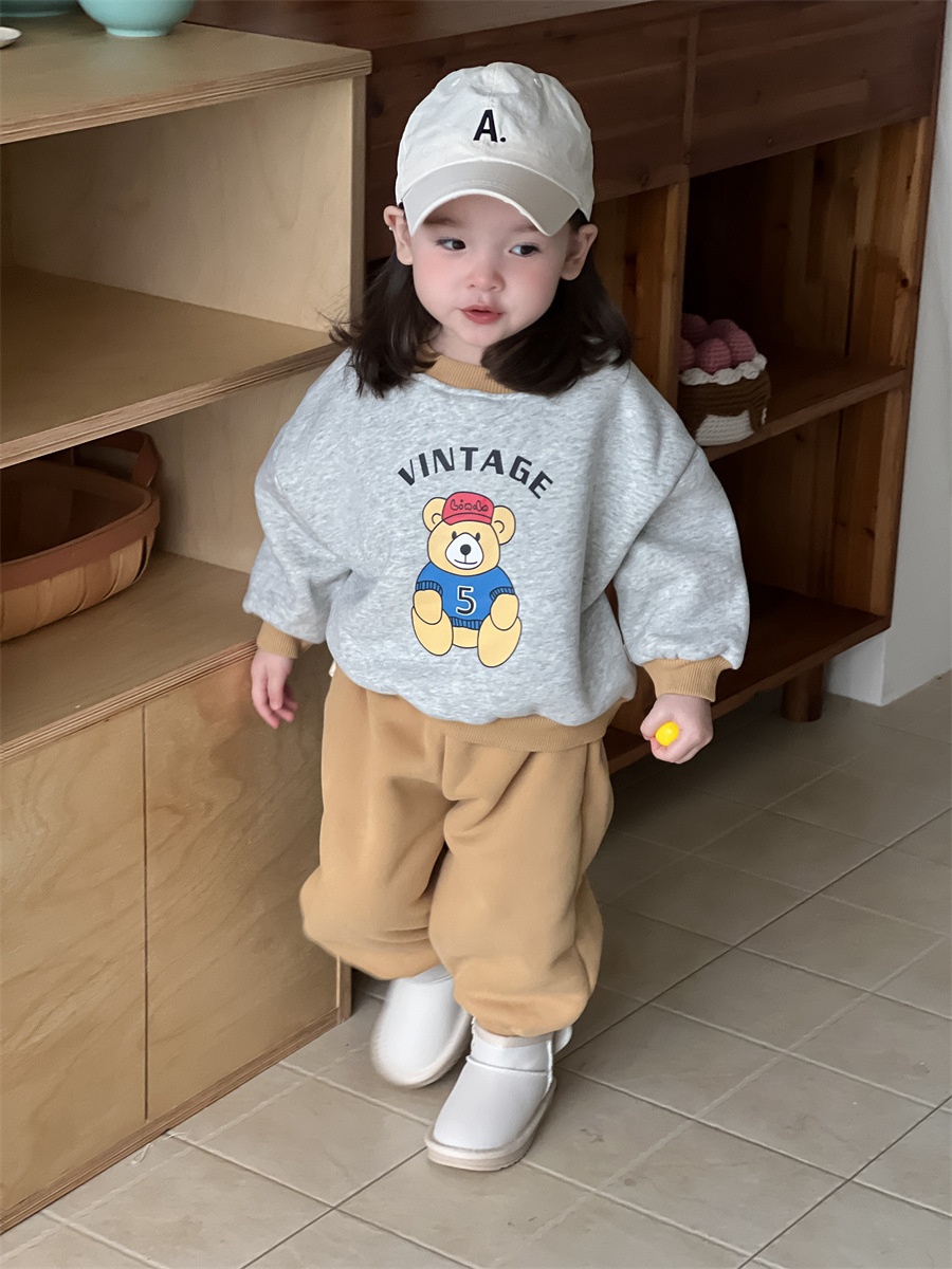 Baby otoño invierno conjunto de ropa infantil coreana gruesa 2025 ropa de bebé, niños y niñas, osos pequeños con ropa de invierno de lana