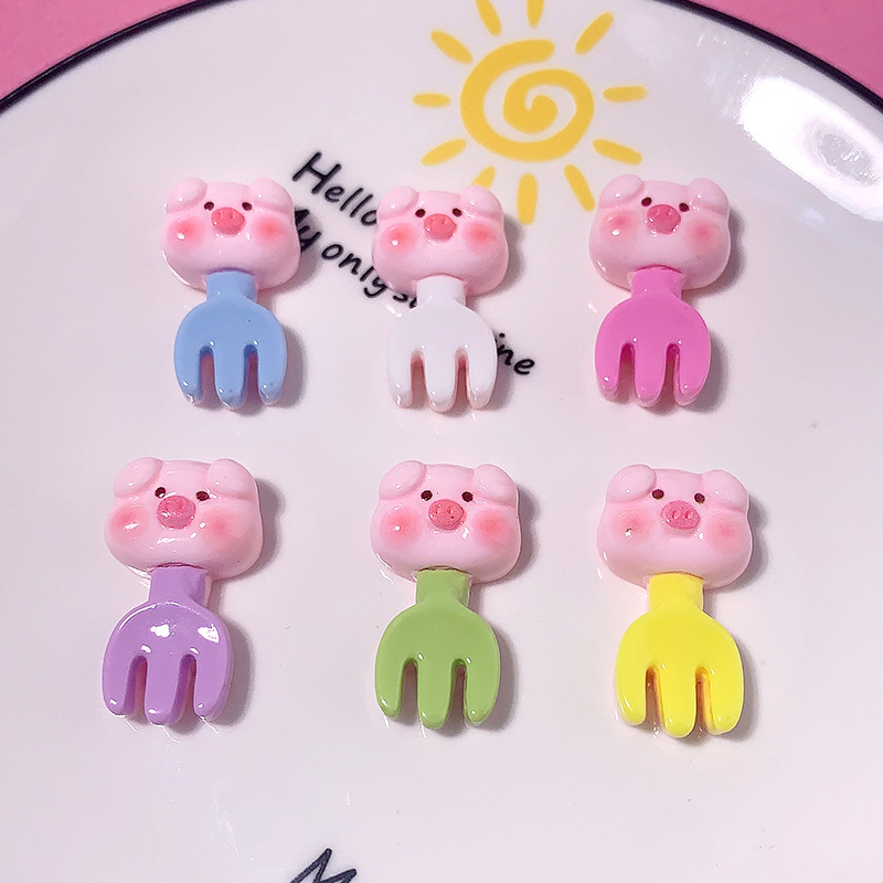 Nuevos dibujos animados juguete de cerdo tenedor DIY accesorios de resina pegamento de crema caja de teléfono móvil adornamiento de cabello cuerda de cabeza parche de hebilla de zapatos