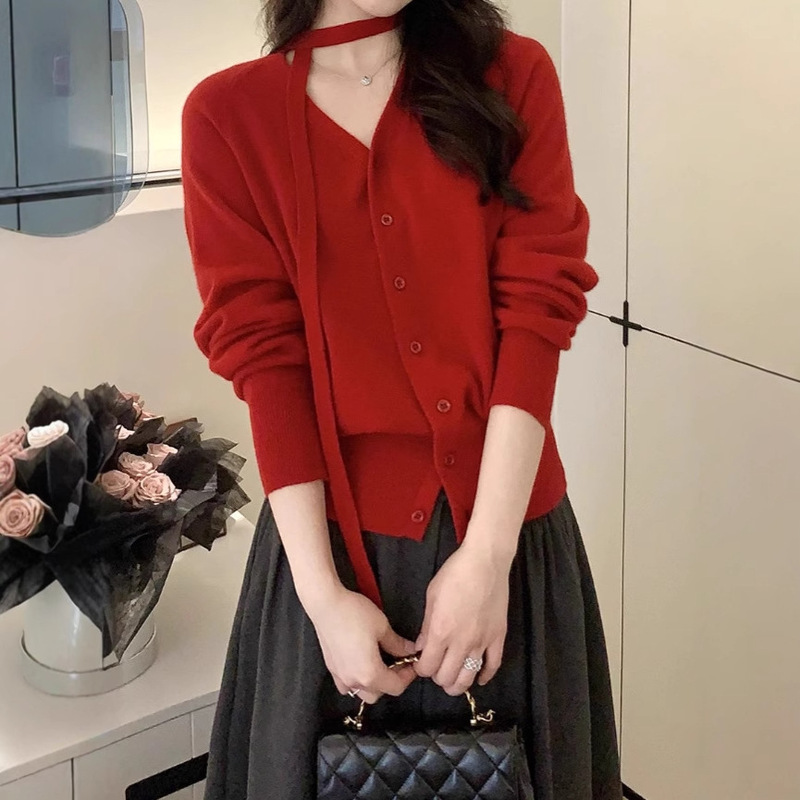 Autumn and Winter New Style Elegant V-neck Strap White Knitted Cardigan Design Sense Niche Wool New Year Christmas Sweater for Women