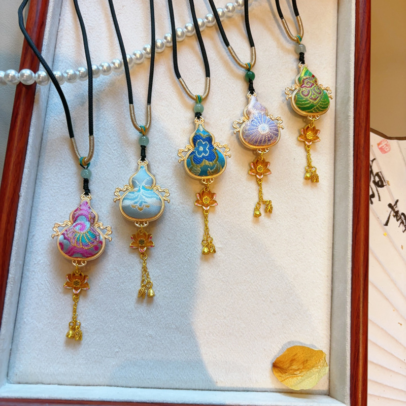 【成品】纯手工双面葫芦挂坠非遗宋锦真丝项链百搭小众高级感配饰|undefined