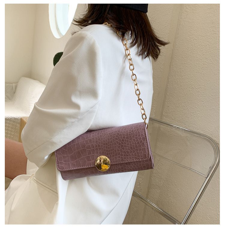 Women's Medium Pu Leather Solid Color Crocodile Elegant Vintage Style Square Flip Cover Baguette Bag display picture 5