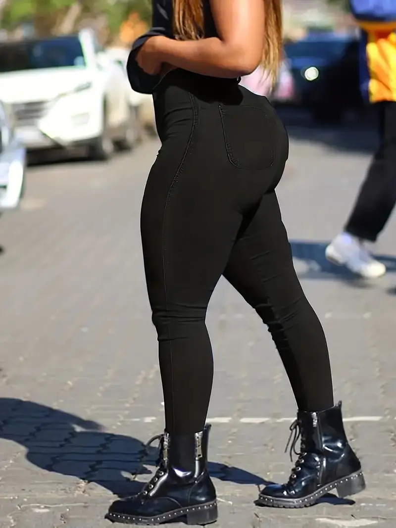 Dam skinny jeans med hög midja och push-up effekt i stretchdenim_voghion.com