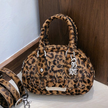 �߼��Џ͹ű��yҸ�°���Ů2025�¿��ﶬ��Ƥ�r�Іμ�����ذ�Ů��