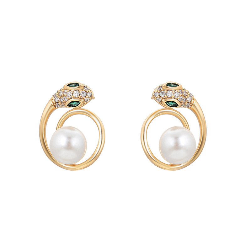 Xuping Zodiac Serpiente imitación de perlas nicho de diseño de personalidad japonés estilo coreano orejas ligeras lujosas aretes casuales para mujeres
