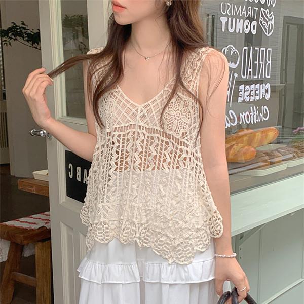 Knitted vest
