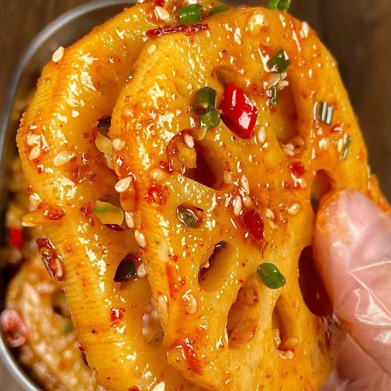 香辣藕片脆莲藕片黑鸭味藕丁麻辣条卤味下饭菜宿舍休闲解馋小零食