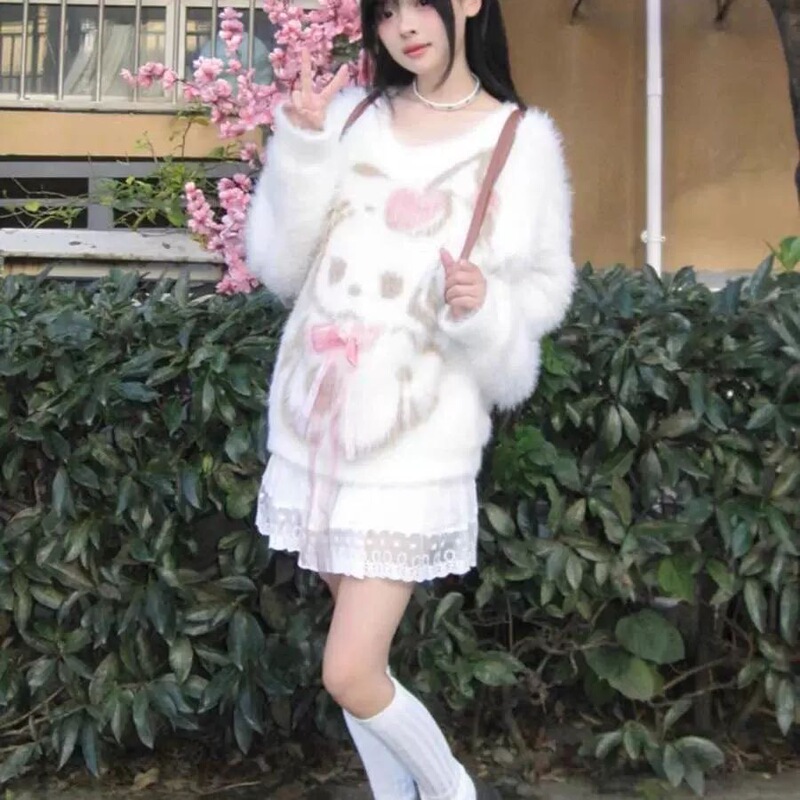 Korean-style lazy-style cute rabbit soft and cozy sweater, suitable for spring and autumn, with a sweet and stylish design