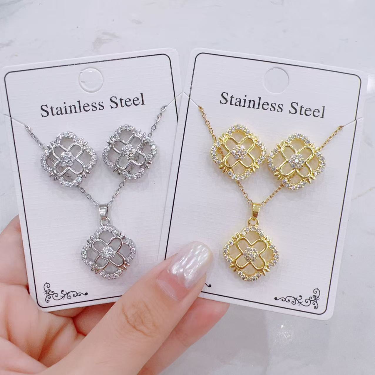 네잎 클로버 꽃