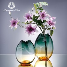 ��ʯ��˫ɫ���䲣����ƿ�ҾӸ߼��в�ɫˮ��廨���ڼ�������ƿ