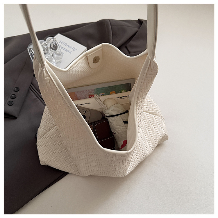 Casual design, stylish, large-capacity single-shoulder 2025, fashionable and trendy woven commuting, simple and retro tote underarm bag undefined