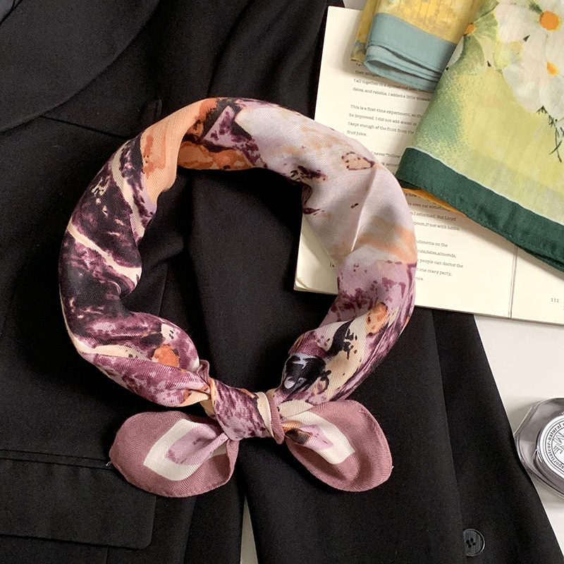Bufandas de seda cuadrada alta sensación 2025 nueva impresión coreana de 65cm bufandas de seda cuello bufandas bufandas al por mayor