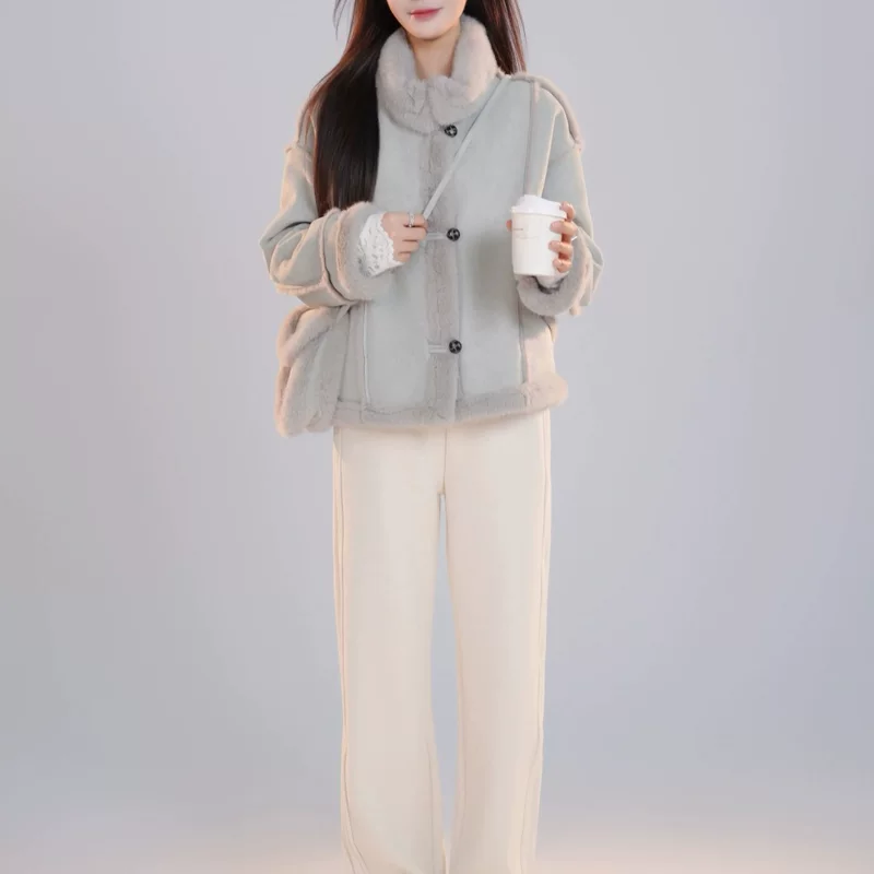Warm winter jacket for leisure, city style
