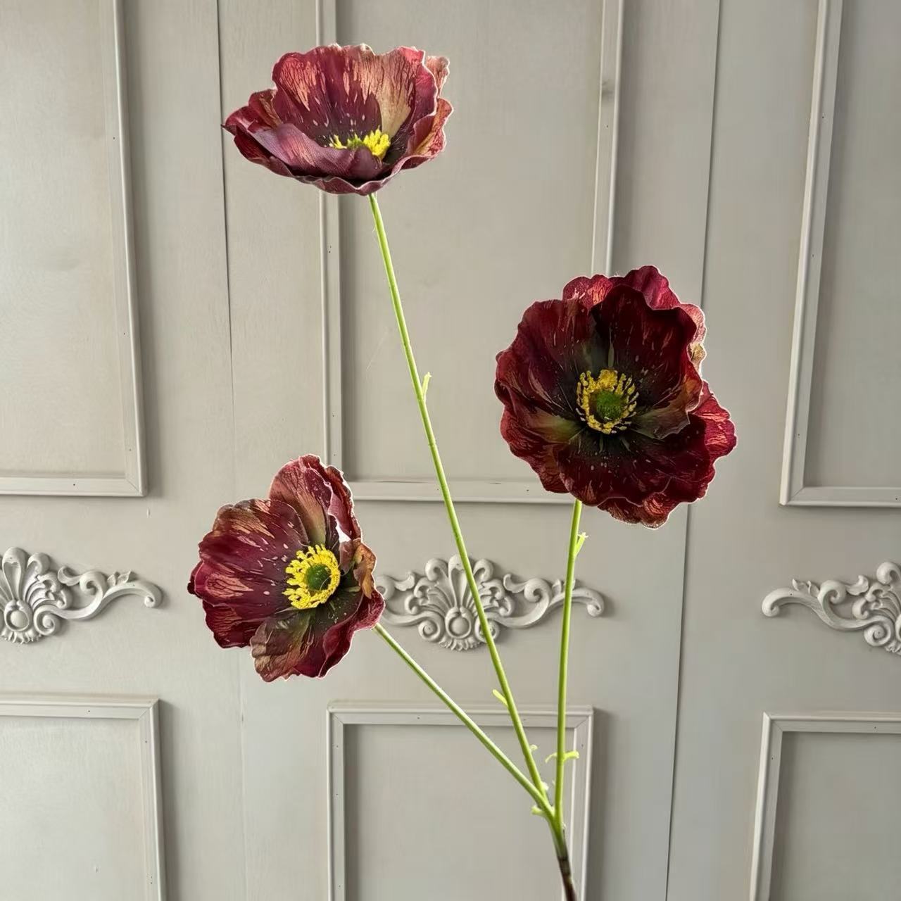 진한 빨간색