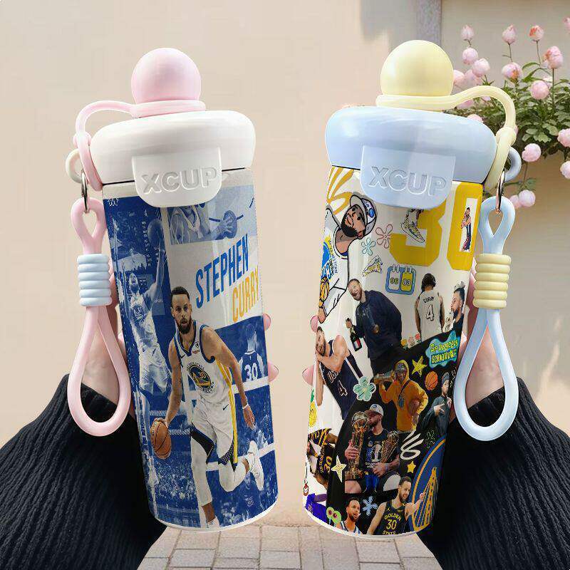 NBA Curry star-themed insulated stainless steel cup with straw, large capacity, suitable for school, coffee, and water, stylish design for students NBA Curry star-themed insulated stainless steel cup with straw, large capacity, suitable for school, coffee, and water, stylish design for students