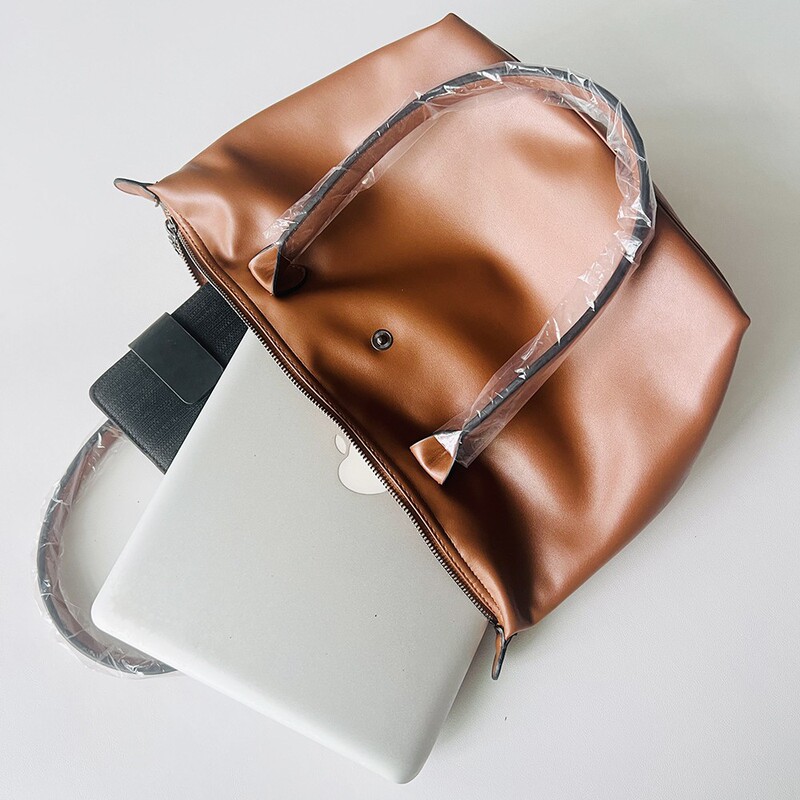 Longchamp Lambskin Medium-Sized Dumpling Leather Bag Classic Fashion Handbag Shoulder Bag Women's Bag Mommy Bag Shopping Bag Longchamp Lambskin Medium-Sized Dumpling Leather Bag Classic Fashion Handbag Shoulder Bag Women's Bag Mommy Bag Shopping Bag