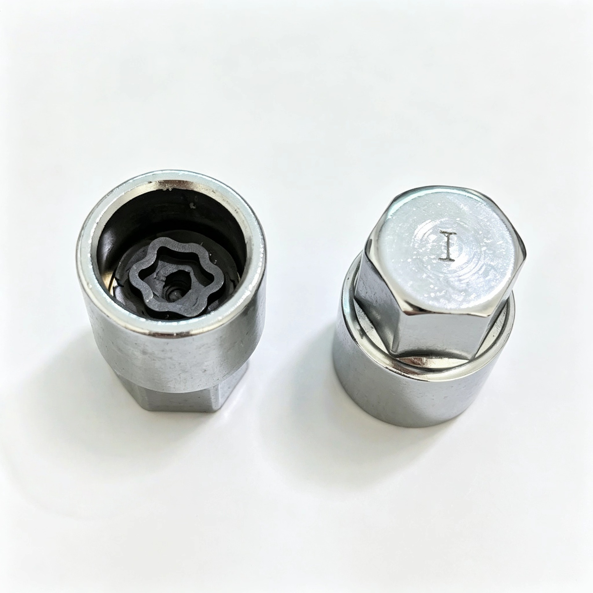 Suitable for Lexus and Toyota wheel hub removal tools, professional car tire lock key, anti-theft screw socket