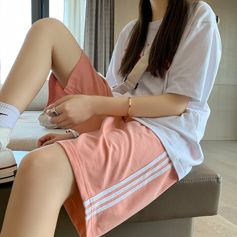 핑크색 3줄 흰색 반바지