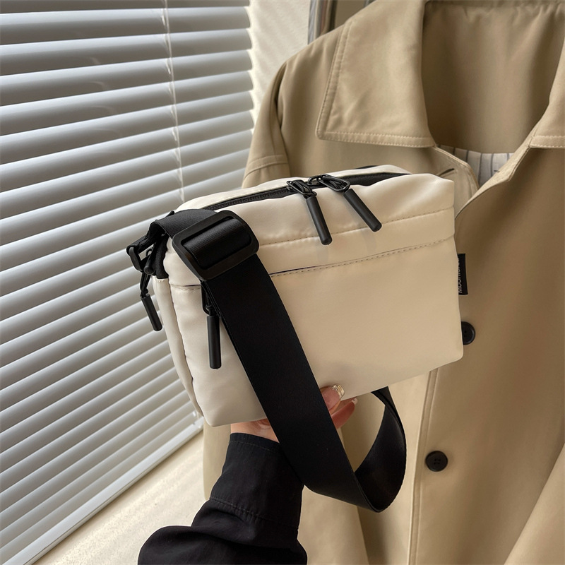 Bolso cruzado de lona Oxford – diseño unisex, amplio, ideal para uso diario image 3