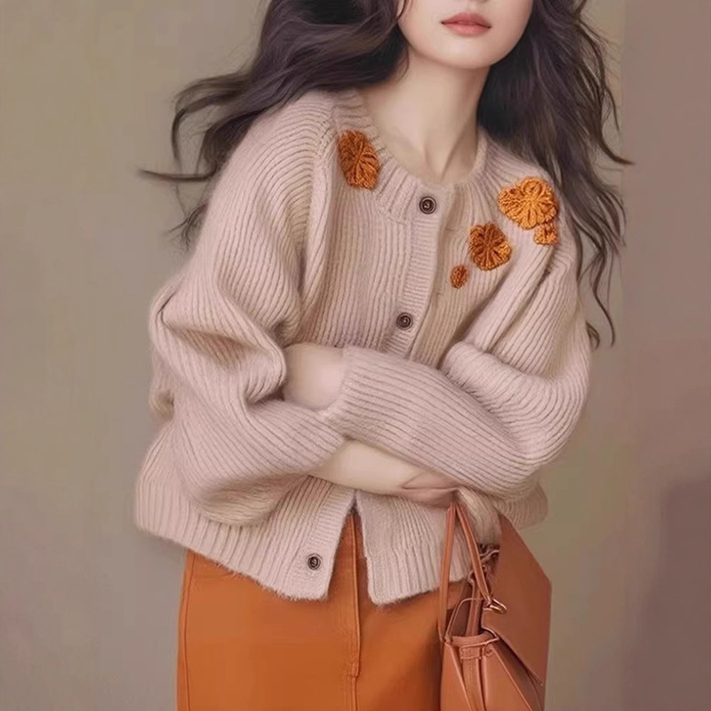 Unique and Exquisite Flower Embroider Age-Reducing Sweater Jacket Design Single-Breasted Knitted Cardigan Western Style Long-Sleeved Top