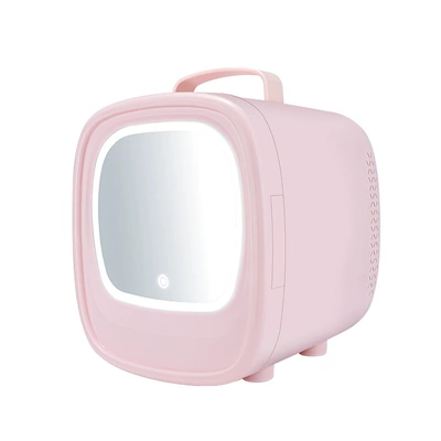 Soyuducular: mask cosmetics beauty makeup