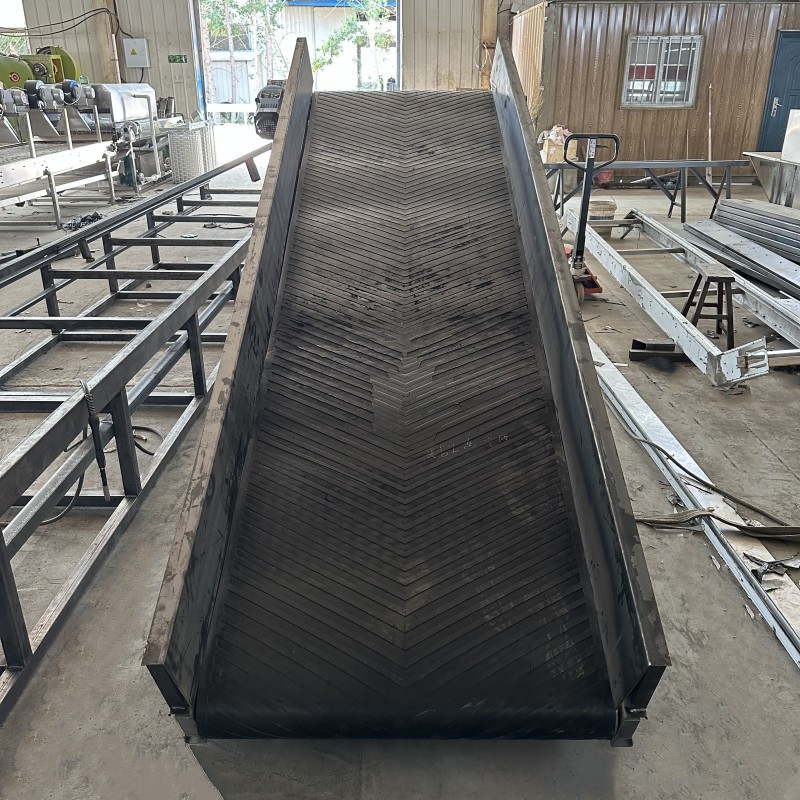 传送带小型输送机皮带输送带装车卸货上料流水线搬运升降式传送机