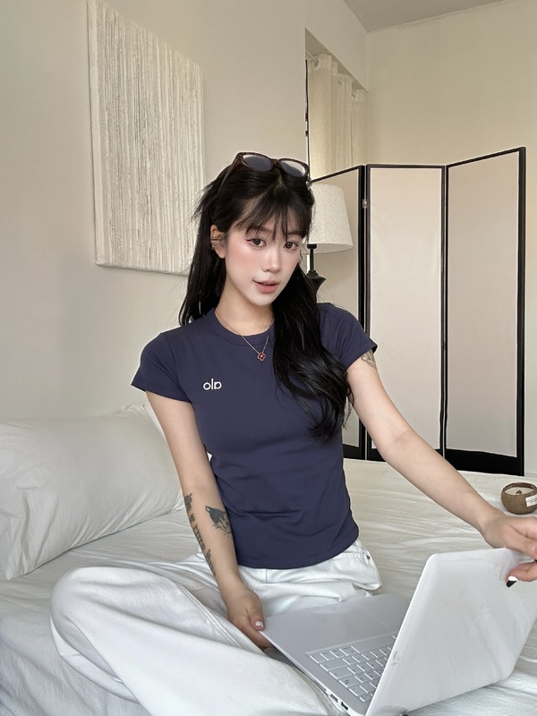 原標Alo小銀標アルファベットプリント丸首半袖修身痩せ運動百合ヨガ正肩上着tシャツ|undefined