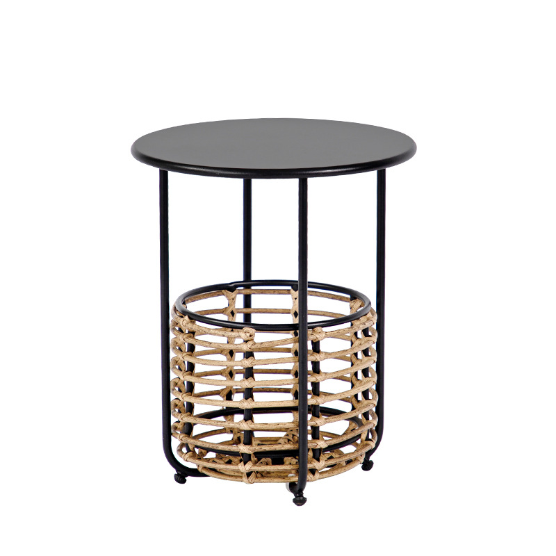 Mesas, sillas al aire libre, patio, sillas de ratán, tres juegos de mesas de té en el balcón, sillas de mesa de té, alojamiento residencial, sillas de apoyo de ratán, mesas de café de piel de silla de montar