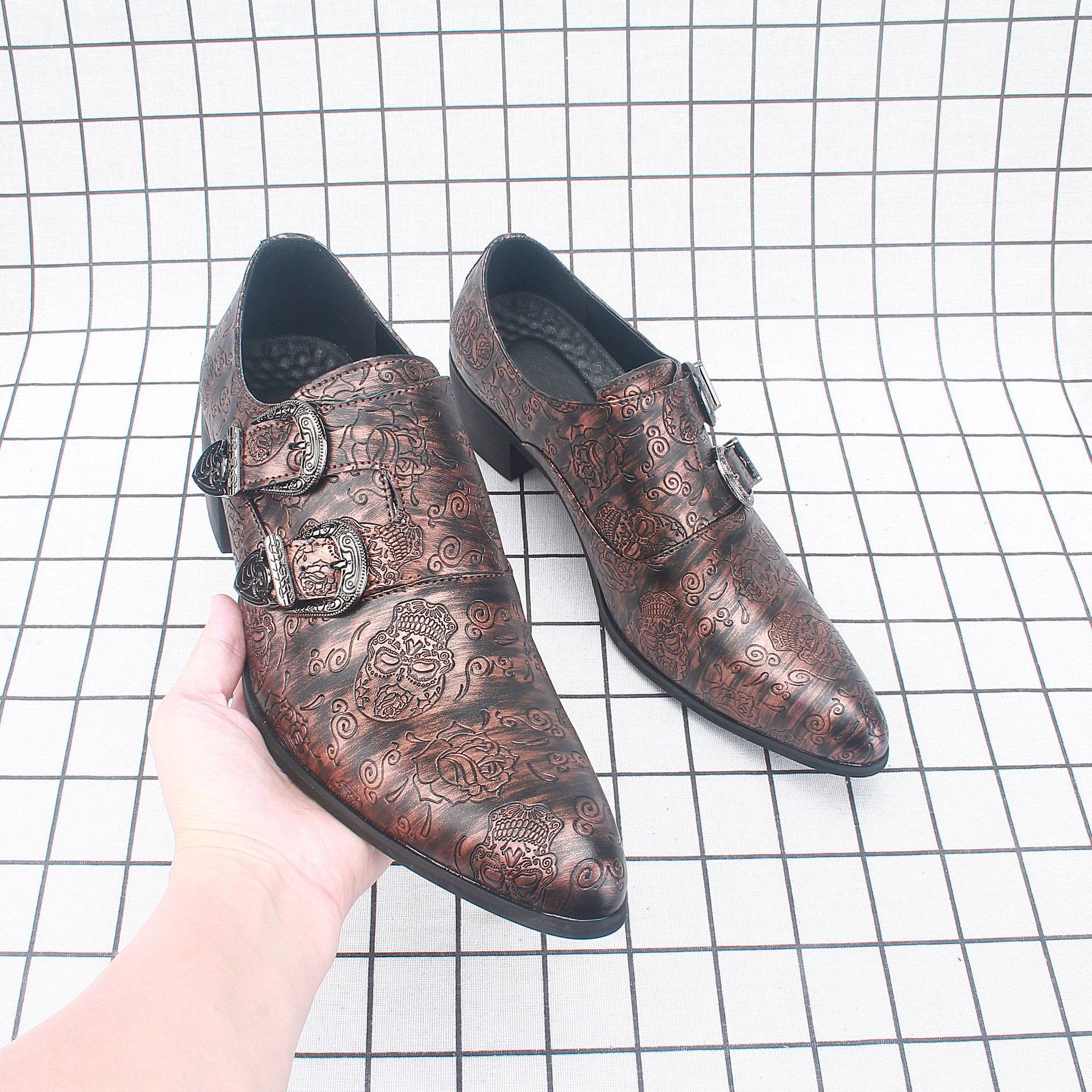 �¿����ɫ��Ь���Ьʱ��������ͷ�߸��׽�Ь1225