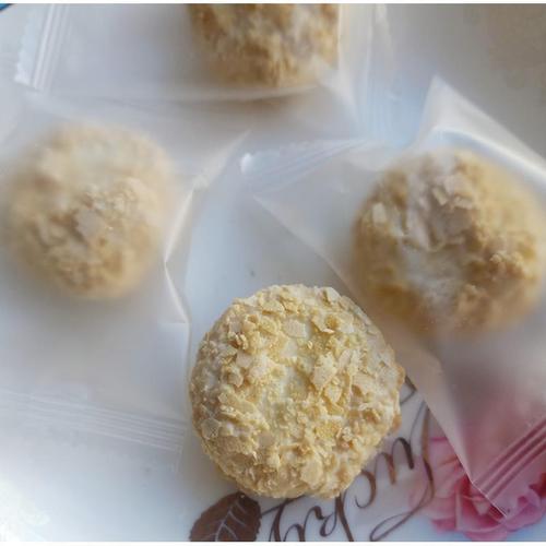 Xinjiang internet celebrity snack oatmeal crispy milk puff 500g/bag sandwich yogurt puff snack snack