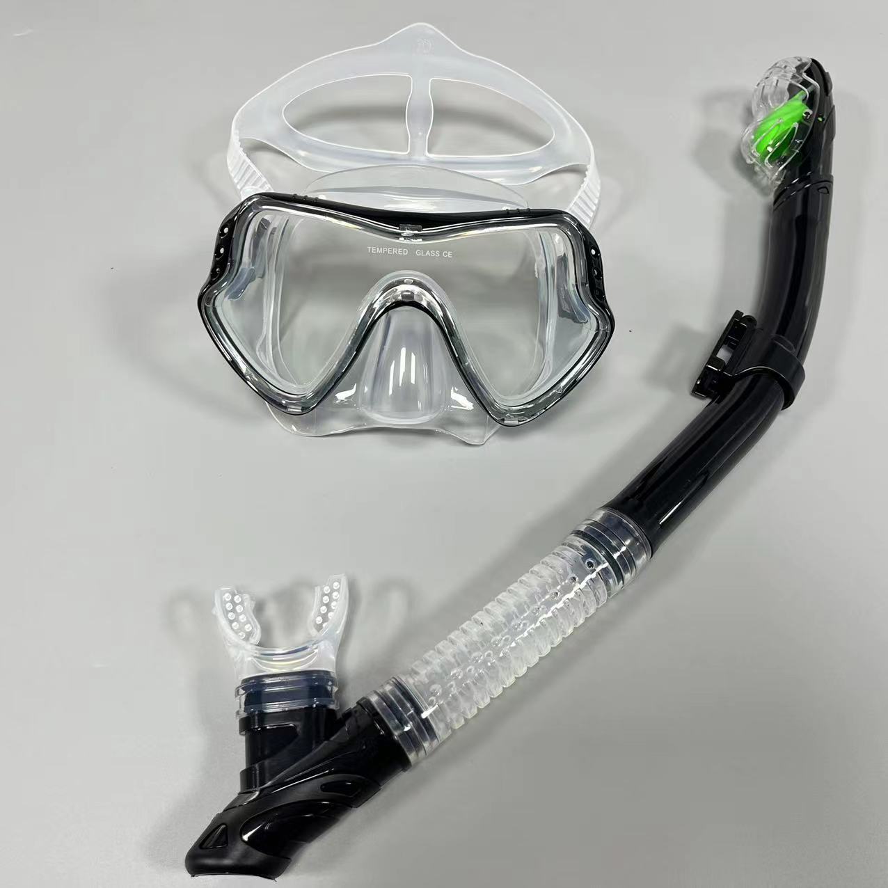 Snorkeling Set 8