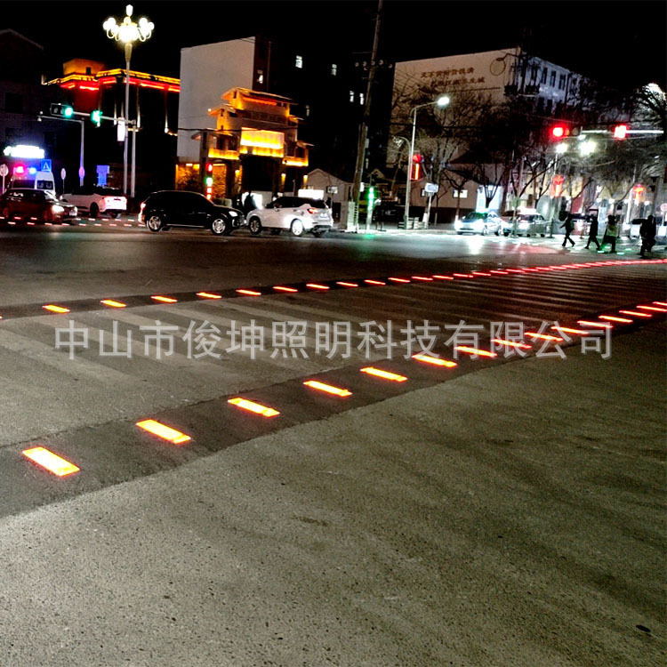 智慧斑马线发光地砖灯交通安全警示灯人行道辅助指示灯