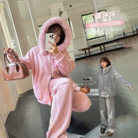 大码连衣裙;大码休闲套装;大码T恤