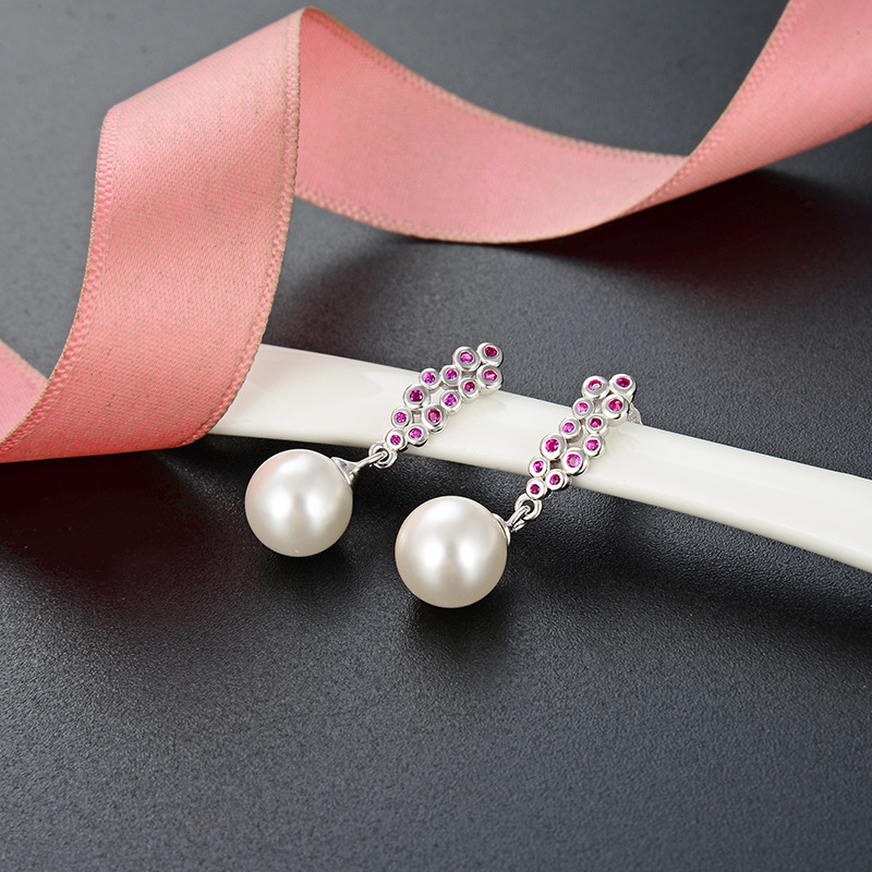 Corea del Sur simple elegante creativo Zircon pendientes s925 plata esterlina moda perla pendientes para las mujeres al por mayor