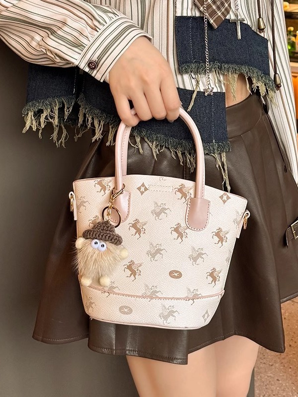 Simple Pegasus impreso Boston bolso femenino 2025 nuevo bolso de bolos de moda bolso de mensajero de hombro