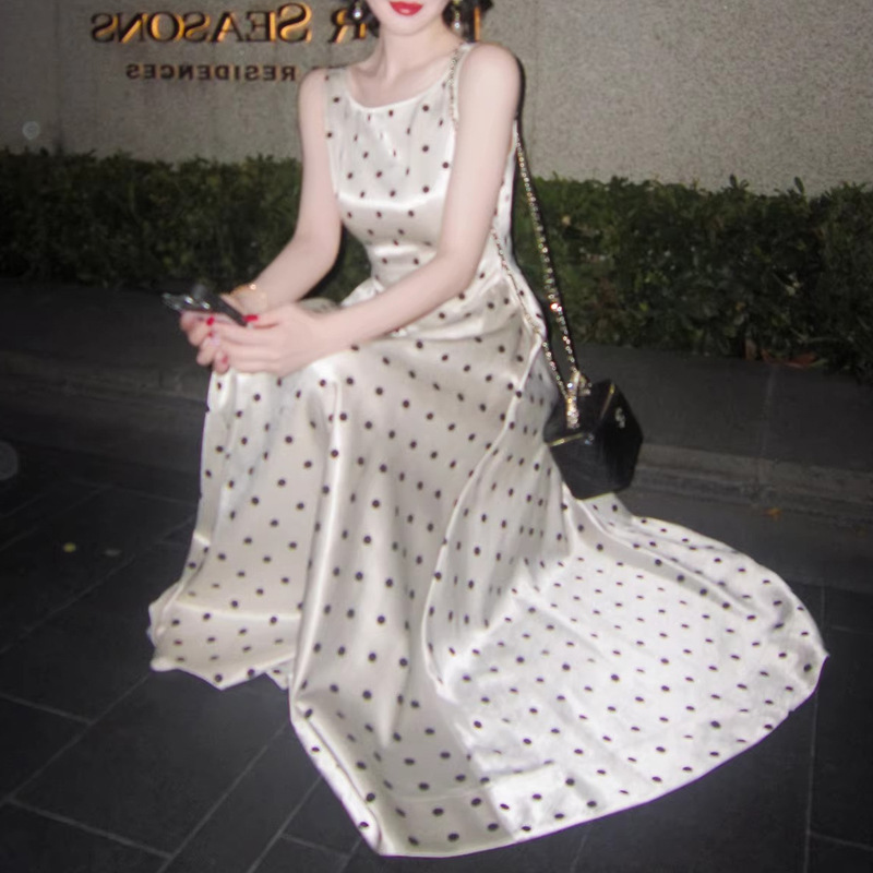 French-Style Elegant High-End Flowing and Glossy Polka-Dot High-Waisted Sleeveless A-Line Light Dress 2026 Summer New Dress