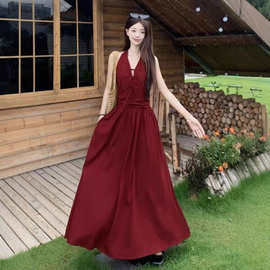 法式度假风红色露背性感无袖吊带连衣裙大码显瘦仙气收腰长裙子夏